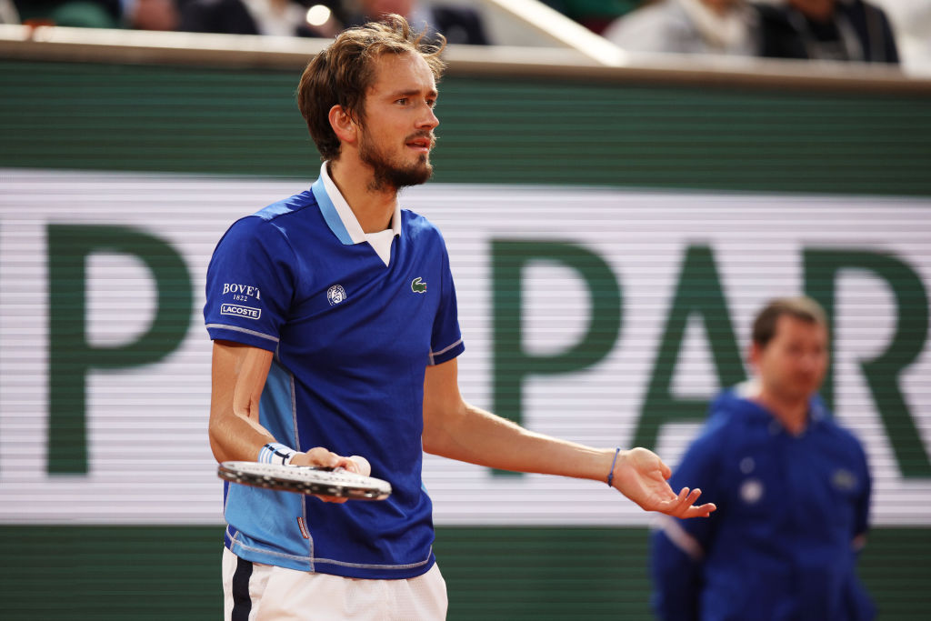 她是否已达 她是否已达