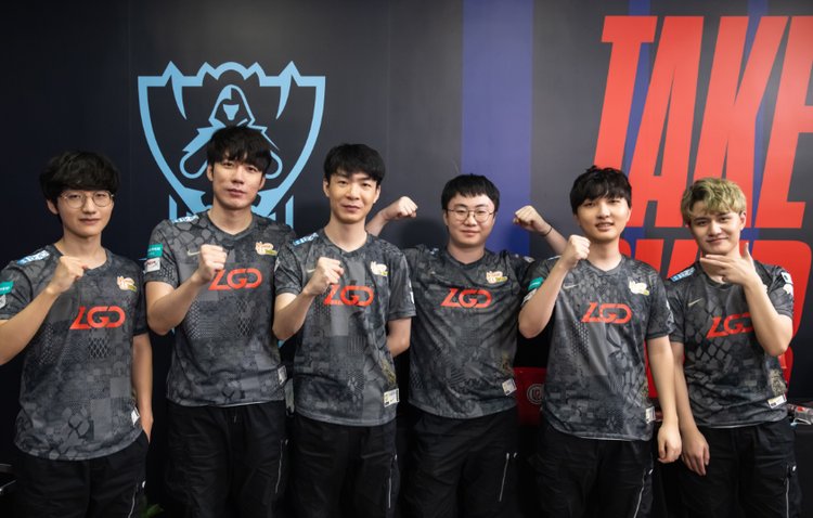 阵容中坚 阵容中坚